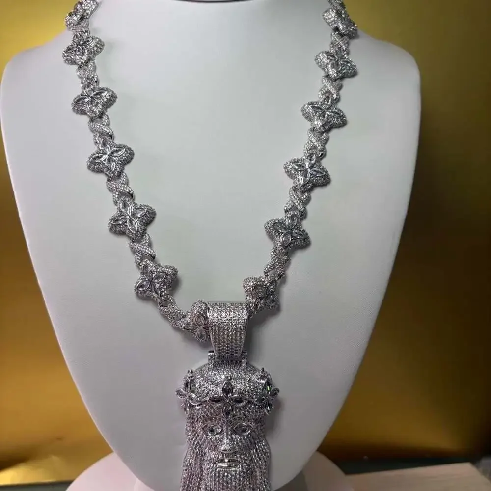 Silver Jesus Clover Pendant Necklace 2 E 68
